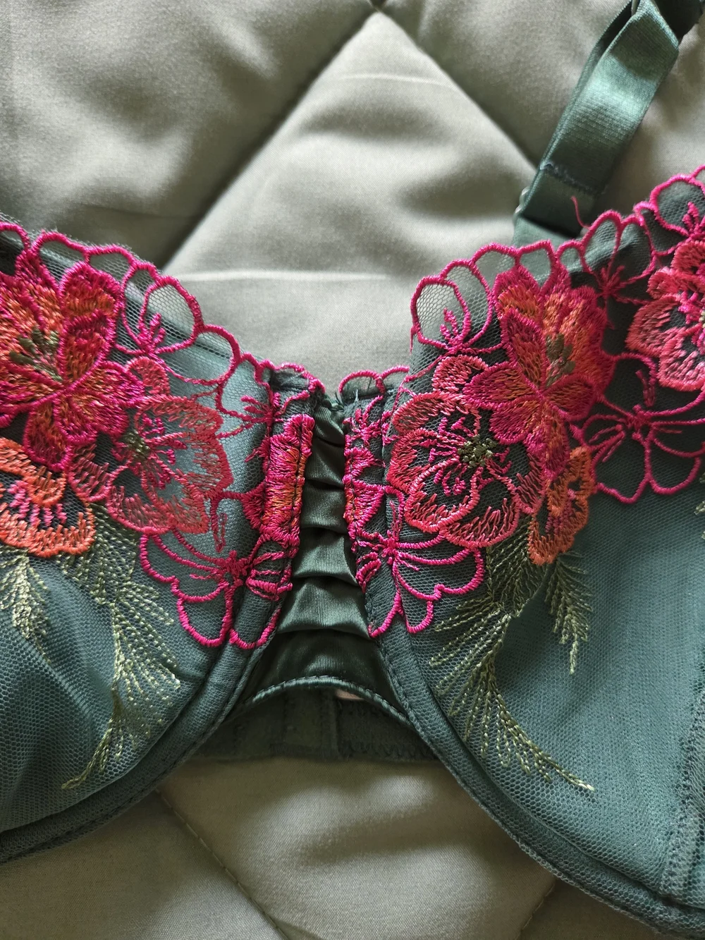 Women's Green Underwire Bra with Pink Floral Embroidery